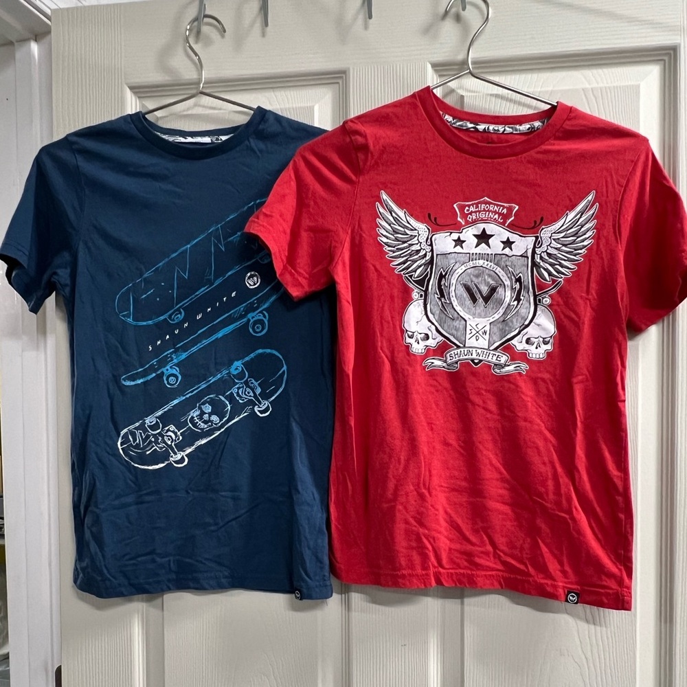 Lot of 2 Shaun White Boys Red and Blue T-shirts - Size Large - VGUC
